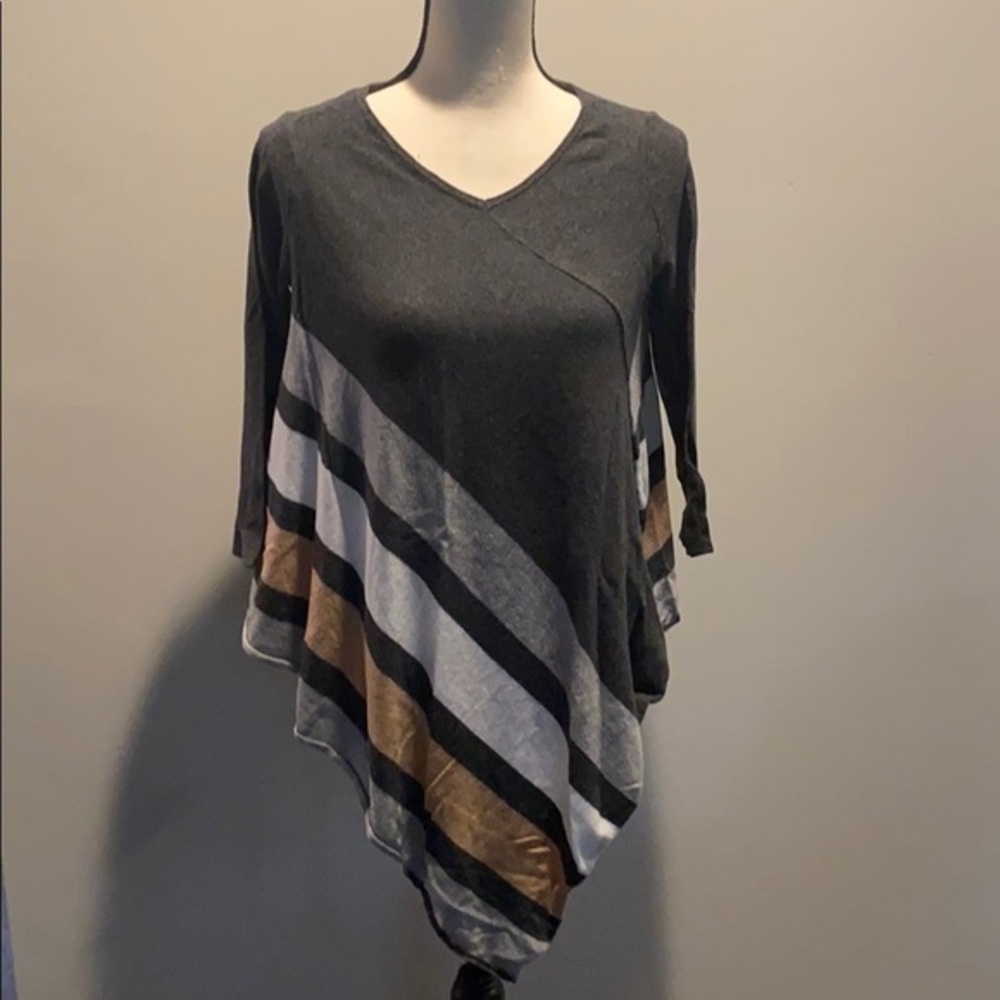 NY Collection Handkerchief Sweater Size S